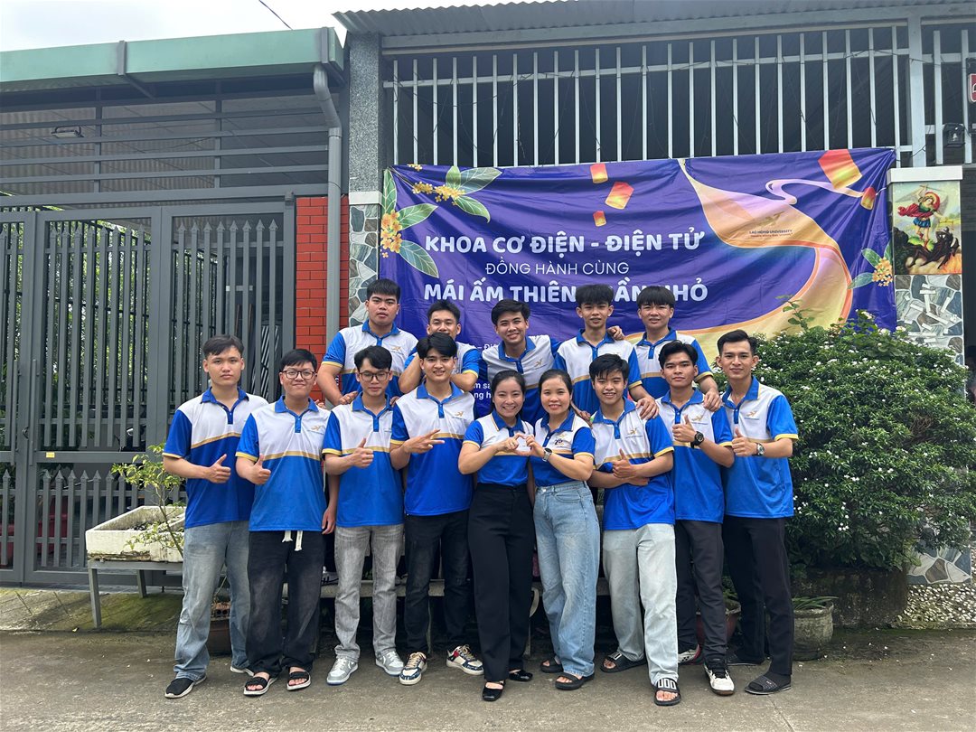 tập thể thầy cô và sinh viên Khoa Cơ điện – Điện tử, Trường Đại học Lạc Hồng đã có chuyến thăm và trao quà tại Mái ấm Thiên Thần Nhỏ