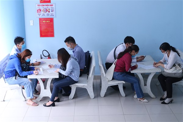 Kỳ thi Anh văn đầu ra – 100% thí sinh “được” giấu mặt