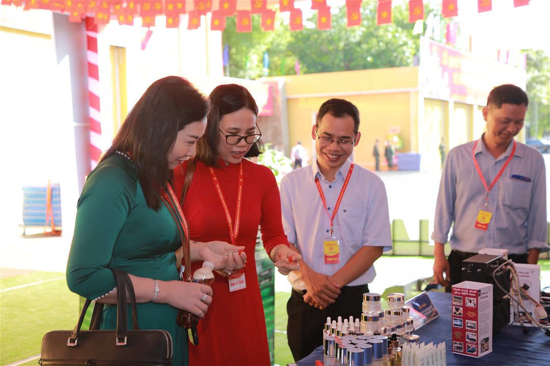 Lạc Hồng mang công nghệ đến Đại hội Đảng tỉnh Đồng Nai lần 1 (2025 - 2030)