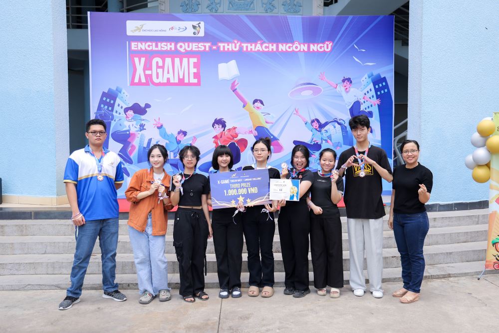 Sinh viên LHU hào hứng với cuộc thi X-Game "English Quest – Thử thách ngôn ngữ"