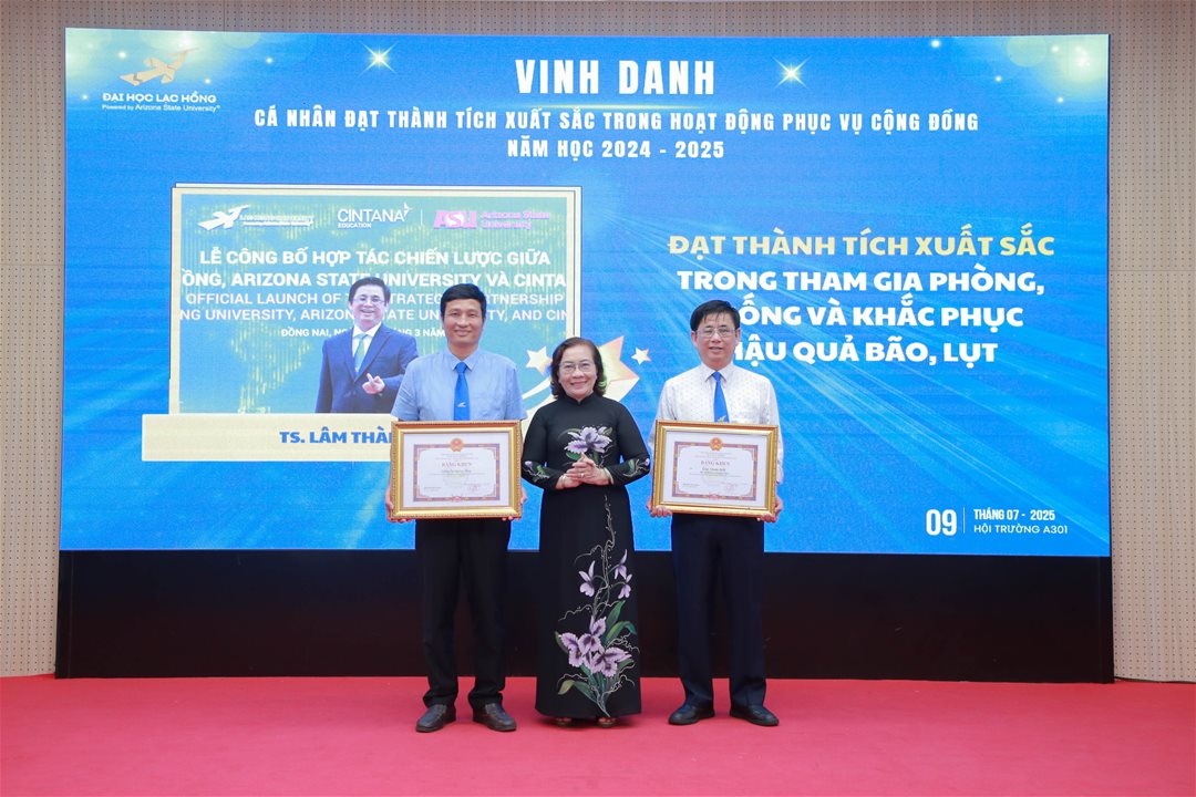 Vinh danh khen thưởng các cá nhân, nhóm tác giả trong lĩnh vực Khoa học và Công nghệ, kết nối phục vụ cộng đồng, và công tác sinh viên